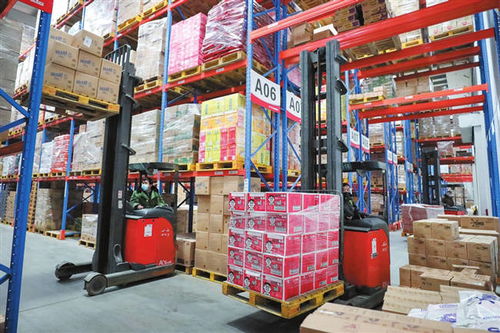 物流配送不打烊 全天候保障货物高效流转